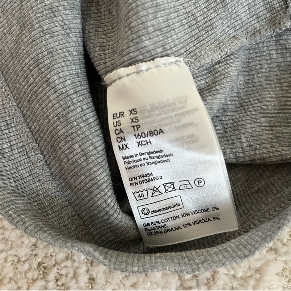 H&M Ribbed T-shirt - Picture 10 of 10